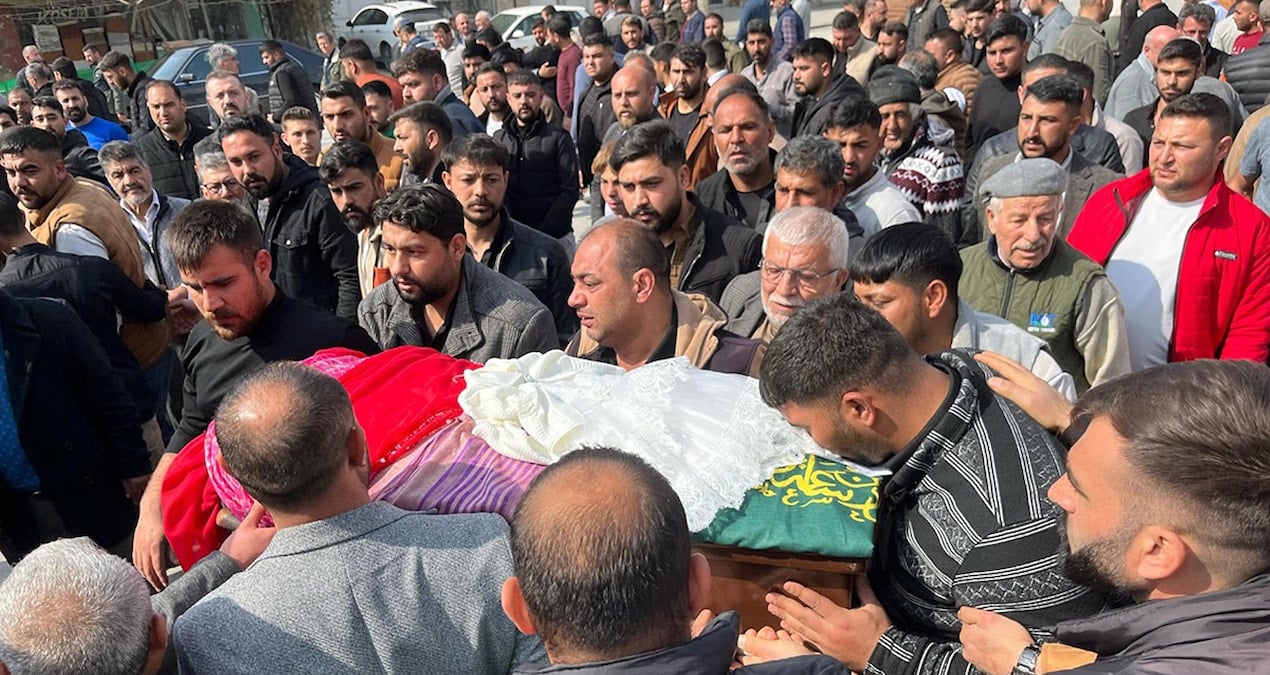 4 yaşındaki Nazlı, son yolculuğuna uğurlandı